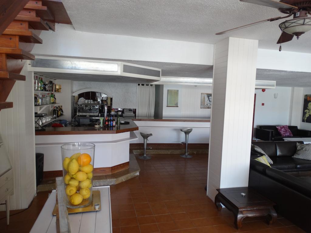 Hostal Flamenco Can Picafort  Exterior photo